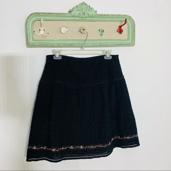 Vtg Crochet knit black A-line mini skirt floral ribbon trim women’s size 8 - Picture 7 of 8